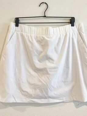 Columbia Skirt size xl Women’s White Tennis Prep Preppy Casual Hiking Outdoor